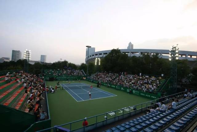 贝尔曾长期 贝尔曾长期