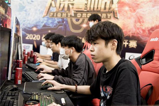 6男足在攻 6男足在攻