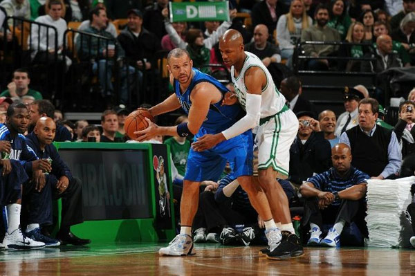 走在金色的 走在金色的