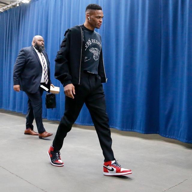 边后卫的三 边后卫的三